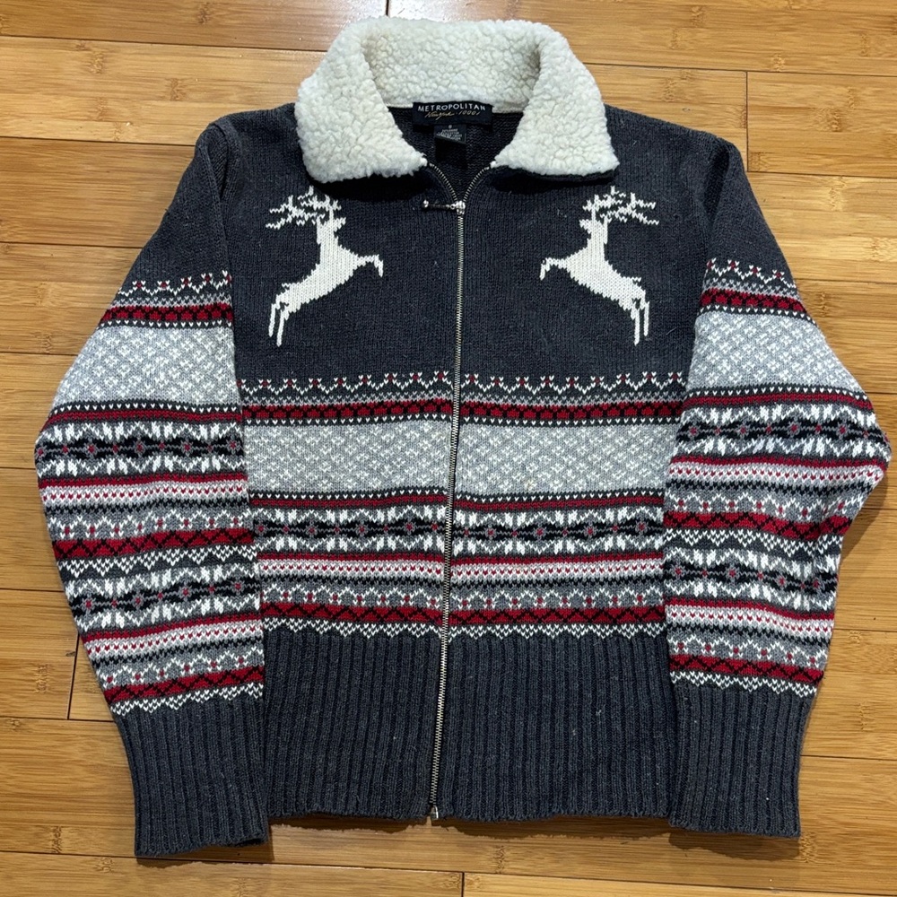 Women's Gray Zip-Up Cardigan with Reindeer Design